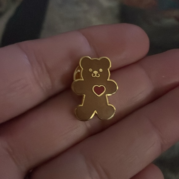 Vintage 87 88 Enamel Teddy Bear Pin - Picture 8 of 8